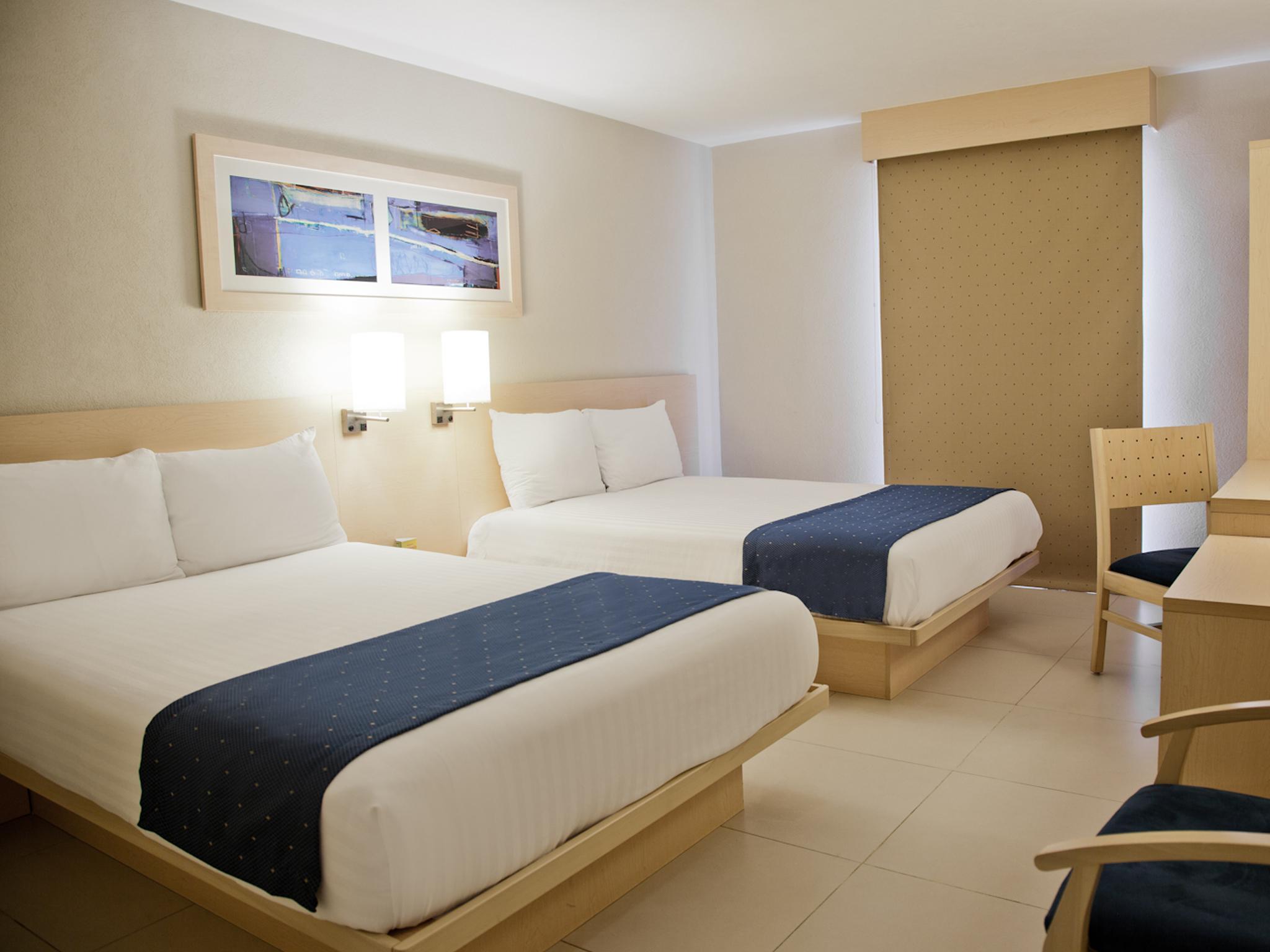 City Express Junior By Marriott Вильяэрмоса Экстерьер фото