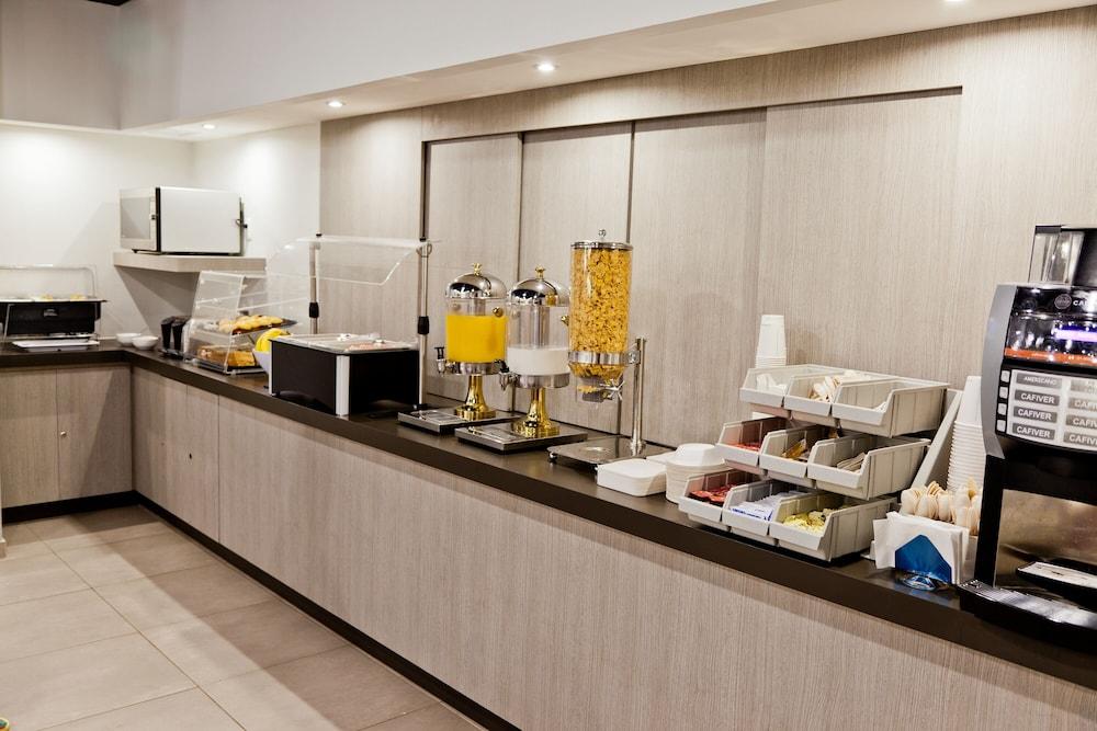 City Express Junior By Marriott Вильяэрмоса Экстерьер фото