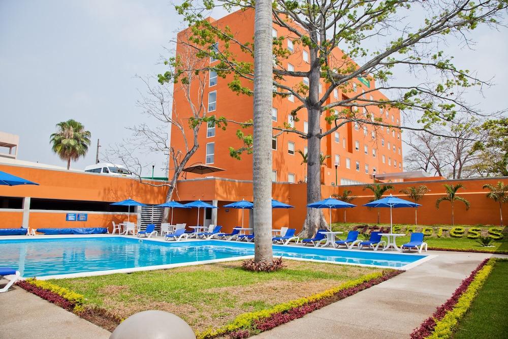 City Express Junior By Marriott Вильяэрмоса Экстерьер фото