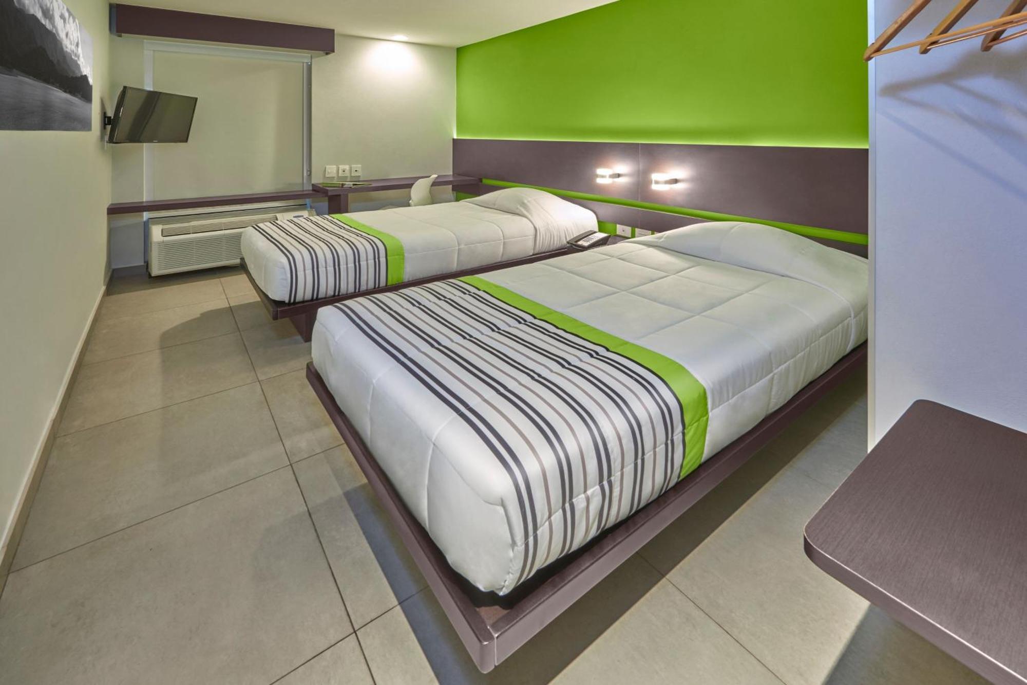 City Express Junior By Marriott Вильяэрмоса Экстерьер фото